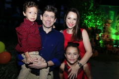 João, Joao Carlos, Lorena e Maria Eduarda Gondim