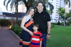 Roberta e João Aguiar e Ari Amorim