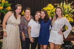 Rafaela Neres, Anaira Moreira, Maria Ricarte, Renata Avelar e Mariana Fischer