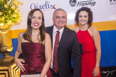 Marília Natália, José Fábio e Mariane Calixto