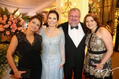 Ijosiana Serpa, Jacinta e Cláudio Queiroz, com Helga Medved