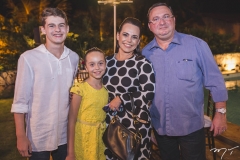 Enzo, Manuela, Carmen e Renato Studart
