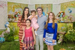 Vivian, Bianca, Katherine, Ronaldo e Nicole Barbosa