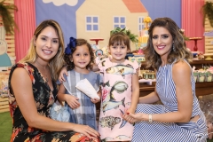 Thyani e Issis Dantas, Athina e Rebeca Bastos