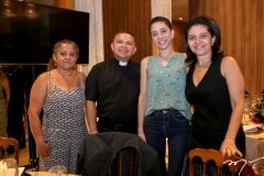Magnolia Salgado, Padre Alex, Maria e Claudia Bezerra