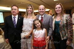 Manoel Linhares, Carol Bezerra, Isabella Bezerra, Roberto Cláudio e Nicole Barbosa