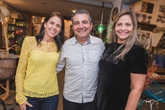 Cibele Parreira, Roberto Dias e Milena Torres