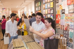 Coquetel de lançamento de "plurALL", exposição de Alexandre Reis