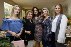 Suyane e Consuelo Dias Branco, com Lia Freire, Graça da Escóssia e Morgana Dias Branco