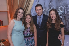 Vanessa, Ester, Daniel e Sarah Freire