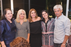 Glinda Barroso, Zélia Nóbrega, Marina Nóbrega, Fabiana Barroso e Álvaro Nóbrega