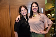 Cláudia Gradvohl E Elisa Oliveira