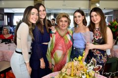 Lissa Dias Branco, Gabriela da Escóssia, Consuelo, Natasha e Marcela Dias Branco