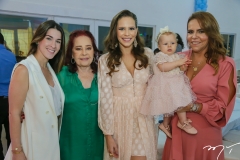 Sara Brasil, Itala Ventura, Natália e Olivia Pontes e Ailza Ventura