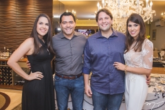 Larissa Laprovitera, André Laprovitera, Daniel Simões e Flávia Simões