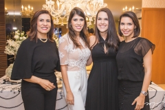 Márcia Teixeira, Flávia Simões, Larissa Laprovitera e Carla Laprovitera