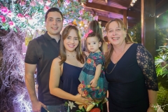 Bruno, Mariana, Alice e Tereza Moreira