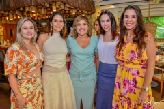Cris Falcão, Lea Silveira, Gisela Dias Branco, Vivian Gondim e Vivian Simões