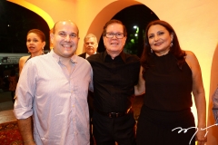 Roberto Cláudio, com João e Aldira Borges