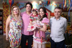 Fernanda, Daniel, Liz e Aline Borges e Hipólito Peixoto