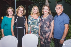 Denise Medeiros, Valneide Medeiros, Tereza Ximenes, Manoela Medeiros e Manuel Medeiros