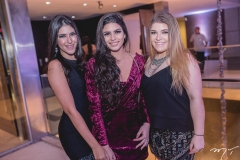 Marina Fujita, Luma Coelho e Melissa Greci