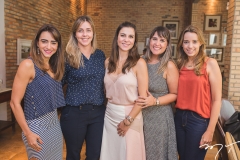 Camila Quinderé, Lia Aragão, Laura Araújo, Ana Leal e Rafaela Benevides