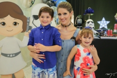 Henri, Rebeca e Athina Bastos