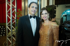 Luiz Carlos e Larissa Queiroz