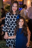 Cristiane e Maria Eduarda Carneiro