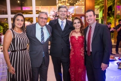Gisele e Edson Alemane, Alessandro e Metoniza Cidrão, com Marcos Kilson