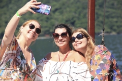 Larissa Delfino comemora aniversário de 15 anos