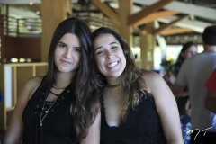 Larissa Delfino comemora aniversário de 15 anos