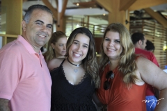 Larissa Delfino comemora aniversário de 15 anos