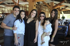 Larissa Delfino comemora aniversário de 15 anos