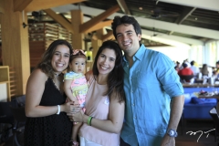 Larissa Delfino comemora aniversário de 15 anos