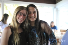 Larissa Delfino comemora aniversário de 15 anos