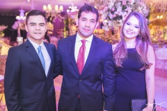 Adolfo Nunes, Renan Nunes e Camila Monitiele
