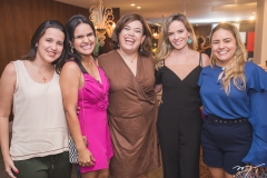 Viviane Rocha, Isabela Fernandes, Maria Tereza Magalhães, Tereza Ribeiro e Hercília Serra