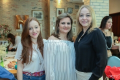 Mariah Fujita, Nájla Corrêa e Sandra Fujita