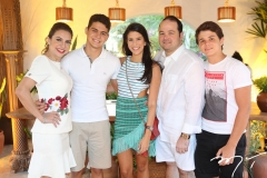 Adriana e Otávio Queiroz Filho, com Marcela Pinto, Otávio e Edson Queiroz