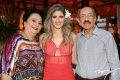 Cláudia e Rebeca Leal, com Cláudio Nunes