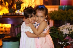 Sara e Athina Leal