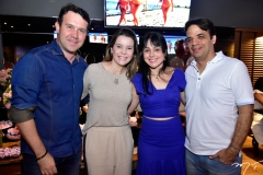 Daniel e Vanessa Arruda, Renata e Fernando Bezerra