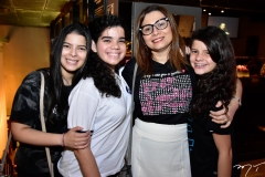 Mariana, Marcela, Neuma e Manu Dias