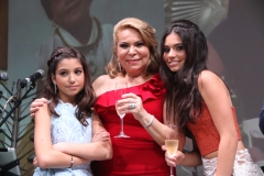 Lara, Iracema e Claudinha Vale