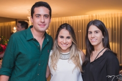 Victor Oliveira, Roberta Fernandes e Natália Nogueira