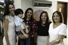 Mariana, João Vítor e Simone Jereissati, Suzana Dixon e Miriam Demes