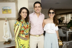 Isabela Nogueira, Victor Oliveira e Marina Brandão  (1)