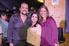 Adrísio Câmara, Lívia Medeiros e Linda Tavares